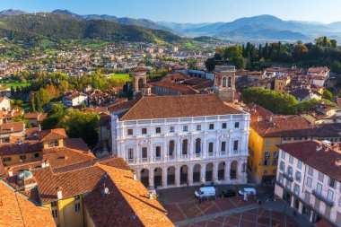 İtalya 'nın Bergamo kentindeki Citta Alta' nın güzel mimarisi.