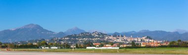 Yukarı Citta Alta, İtalya 'nın Bergamo şehrinin Panorama' sı