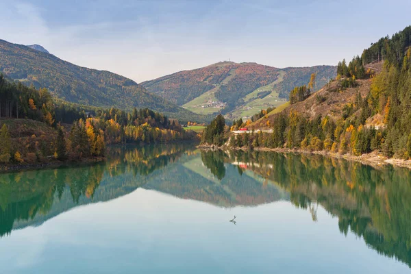 Paisaje Idílico Del Lago Los Alpes Montañas Italia —  Fotos de Stock