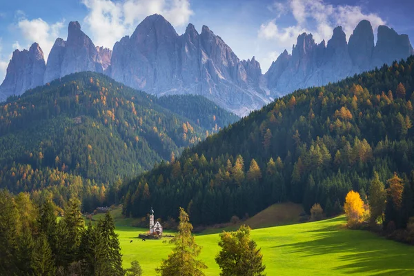 Krajina Dolomit Kaplí Jana Ranui Santa Maddalena Itálie — Stock fotografie