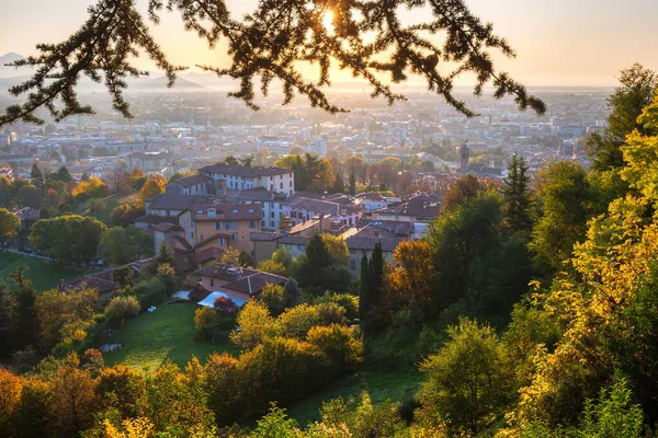 Hermoso Amanecer Sobre Ciudad Bérgamo Norte Italia — Foto de Stock