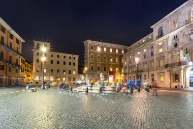 Roma, İtalya - 9 Ocak 2019: Geceleri Piazza Navona, Roma, İtalya, mimarisi