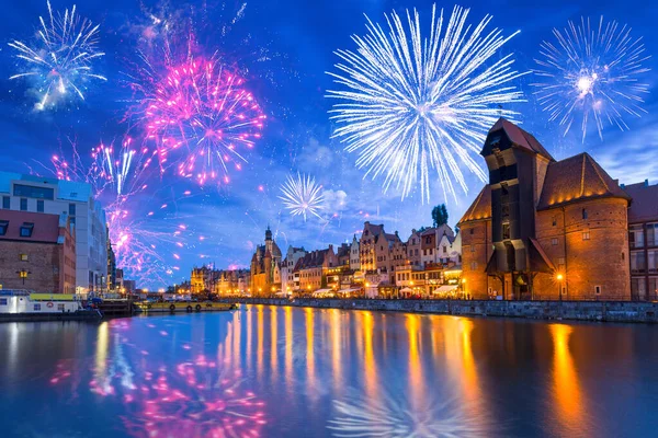 Beautiful old town in Gdansk over Motlawa river at dusk, Poland — Stock Photo, Image