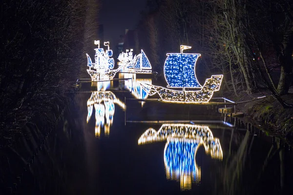 Χριστουγεννιάτικος Φωτισμός Στο Πάρκο Της Πόλης Του Γκντανσκ Πολωνία — Φωτογραφία Αρχείου
