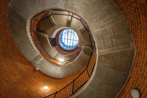 波兰Grudziadz Klimek天文台塔的扭曲楼梯 — 图库照片