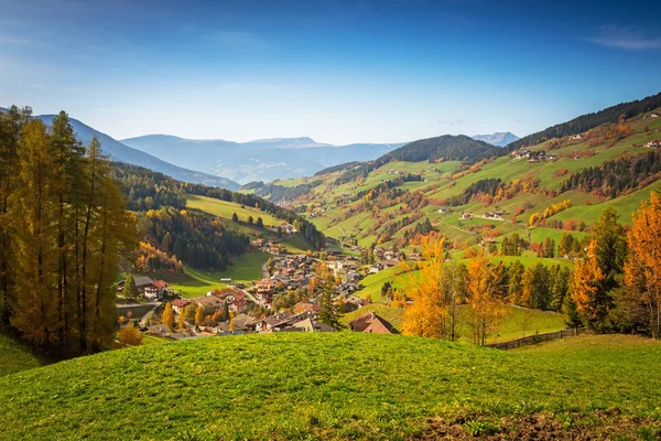 Paisaje Idílico Del Pueblo Santa Maddalena Tirol Del Sur Otoño — Foto de Stock