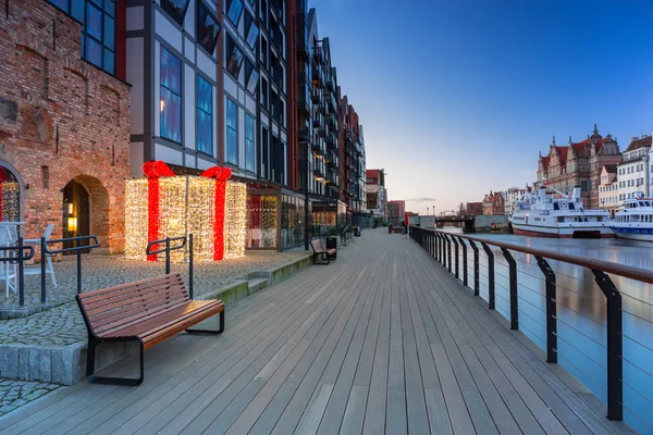 Hermoso Paisaje Del Casco Antiguo Gdansk Sobre Río Motlawa Amanecer — Foto de Stock