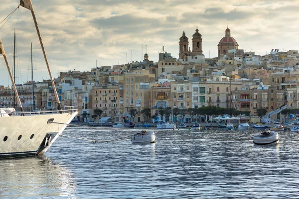 Bella Marina Della Città Isla Tramonto Malta — Foto Stock