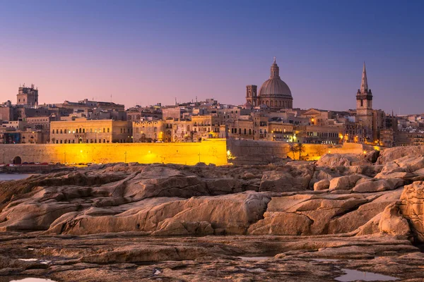 Costa Rocosa Malta Hermosa Arquitectura Ciudad Valeta Amanecer —  Fotos de Stock