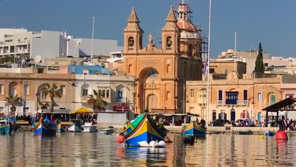 Hagyományos Halászhajók Mediterrán Marsaxlokk Faluban Máltán — Stock videók
