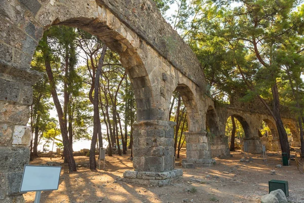 Ruínas Aqueduto Antiga Cidade Phaselis Turquia — Fotografia de Stock