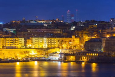Geceleri Valletta şehrinin mimarisi, Malta