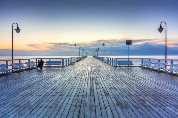 ポーランドのグディニア オルルーにある木製の桟橋がある美しい風景 — ストック写真