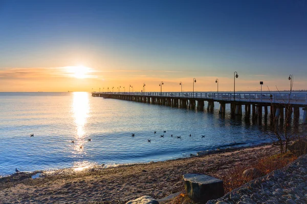 Vackert Landskap Med Träbrygga Gdynia Orlowo Vid Soluppgången Polen — Stockfoto