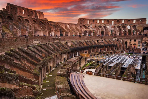 Ρώμη Ιταλία Ιανουαρίου 2019 Εσωτερικό Του Κολοσσαίου Στη Ρώμη Ηλιοβασίλεμα — Φωτογραφία Αρχείου