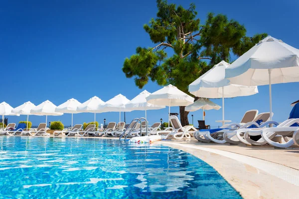 土耳其Tekirova 2019年9月7日 安塔利亚省Tekirova的Phaselis Rose酒店的美丽游泳池区 土耳其 — 图库照片