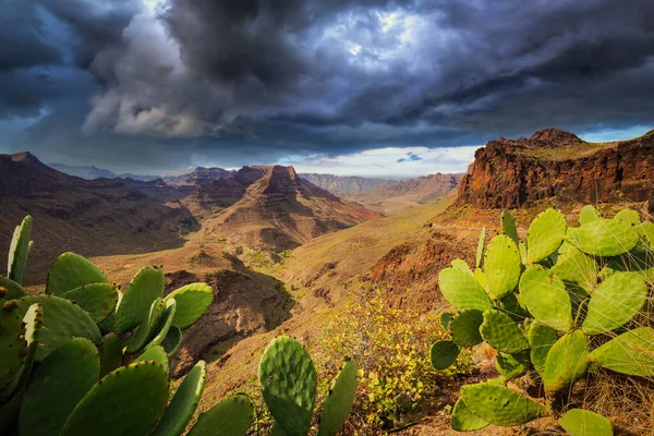 Montagne Valli Dell Isola Gran Canaria Con Nuvole Scure Spagna — Foto Stock