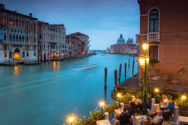 Grande Canal Cidade Veneza Com Bela Arquitetura Entardecer Itália — Fotografia de Stock
