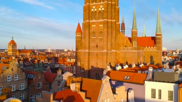 Vista Aérea Basílica Santa Maria Gdansk Pôr Sol Polónia — Vídeo de Stock