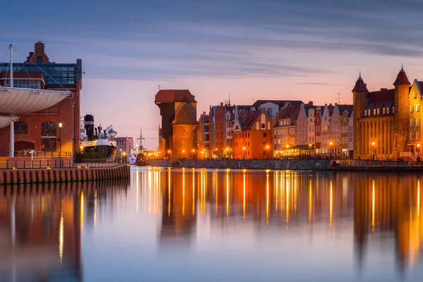 Gdansk Gyönyörű Óvárossal Motlawa Folyó Felett Naplementekor Lengyelországban — Stock Fotó