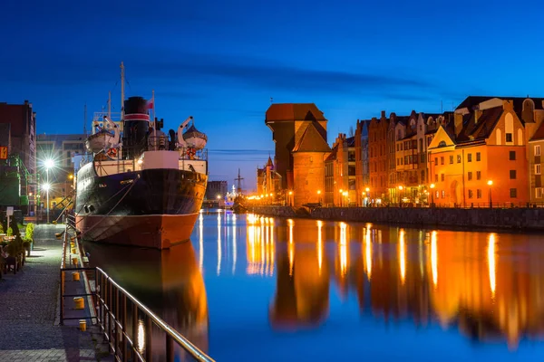 Gdansk Met Prachtige Oude Stad Boven Motlawa Rivier Nachts Polen — Stockfoto