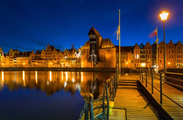 Casco Antiguo Gdansk Con Grúa Portuaria Histórica Sobre Río Motlawa —  Fotos de Stock