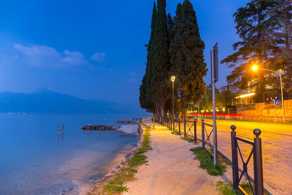 Bellissima Costa Del Lago Garda Tramonto Italia Settentrionale — Foto Stock