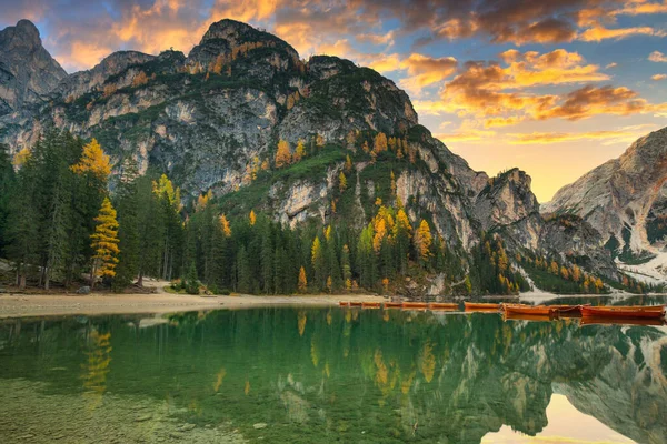 Lac Lago Braies Seekofel Pic Lever Soleil Dolomites Italie — Photo