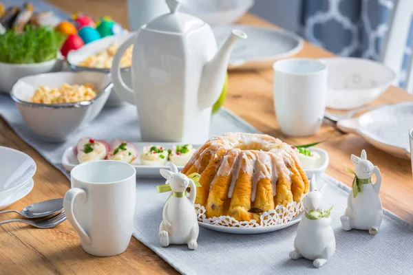 Mesa Con Comida Tradicional Para Desayuno Pascua — Foto de Stock