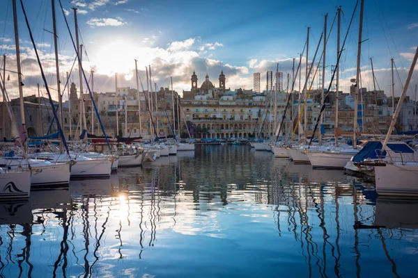 Krásný Přístav Města Isla Při Západu Slunce Malta — Stock fotografie