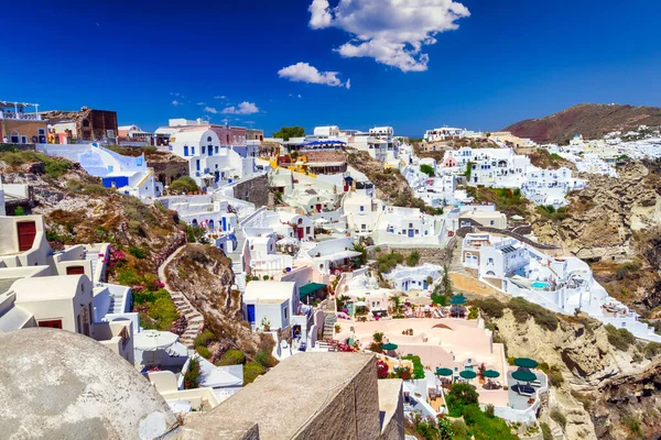 Yunanistan Santorini Adasındaki Oia Kentinin Beyaz Mimarisi — Stok fotoğraf