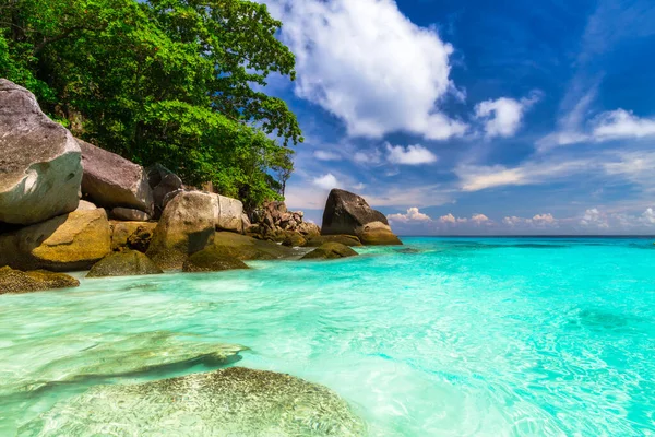 アンダマン海のシミラン諸島の美しいビーチ — ストック写真