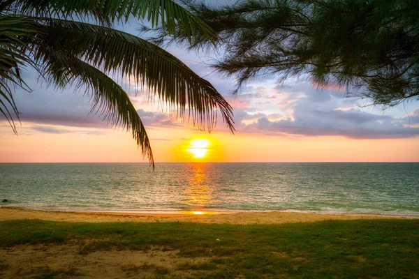 Krásný Západ Slunce Nad Zálivem Andaman Sea Thajsku — Stock fotografie