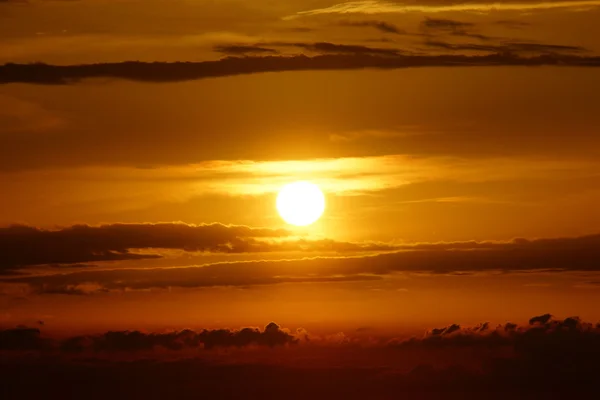 Сонце з хмар — стокове фото