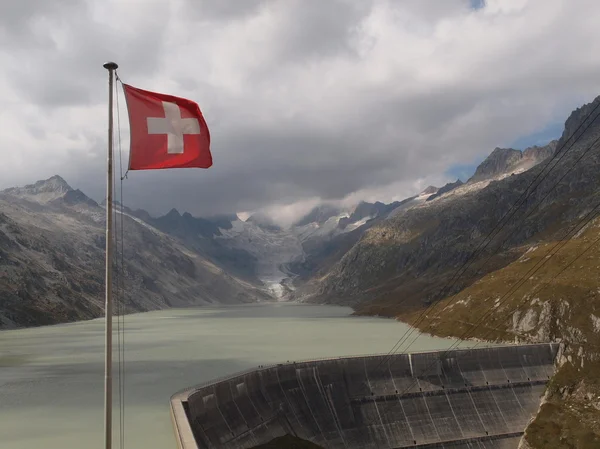 Oberaarstausee y glaciar Fotos de stock libres de derechos