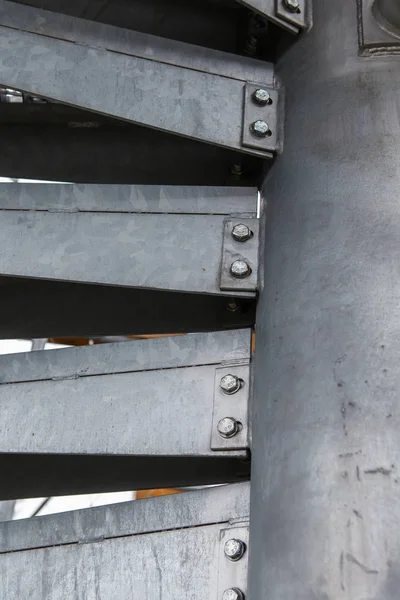 Metal moderno escalera de caracol detalles —  Fotos de Stock