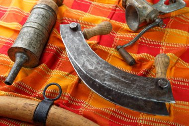 Et ürünleri - sosis üretiminin eski mutfak aletleri