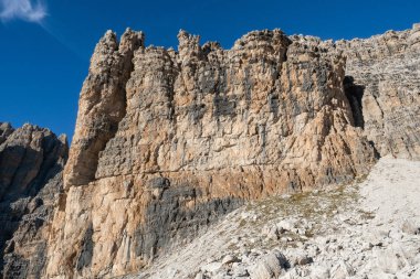 Dağ görünümünü Dolomites doruklarına. Brenta, İtalya