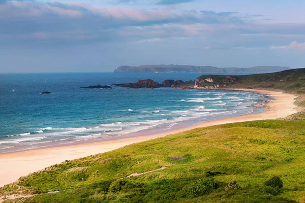 Beyaz Park Bay, Ballycastle, County Antrim, Kuzey İrlanda Panoraması