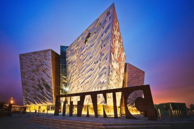 Belfast Titanik, Belfast, Kuzey İrlanda, İngiltere üzerinde gün batımı