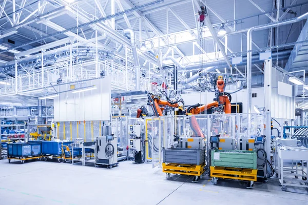 汽车制造厂里的机器人 — 图库照片