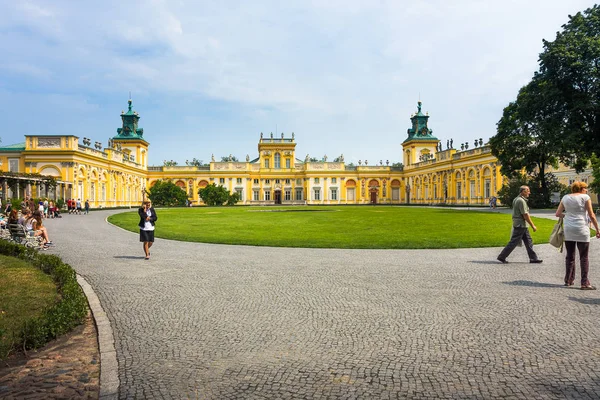 Wilanow Royal Palace yard, Warsaw — Stock Photo, Image