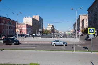 Moskova, Rusya - Eylül 22.2015. Kapısı sokak Novy Arbat ve Novinsky Bulvarı