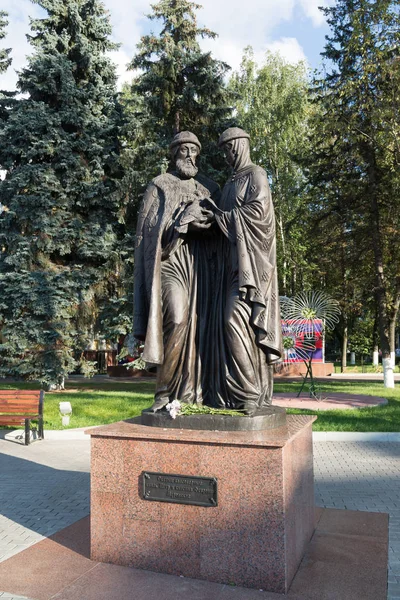 Khimki, russland-september 03. 2016. Denkmal des Hl. Petrus und Fewronien — Stockfoto