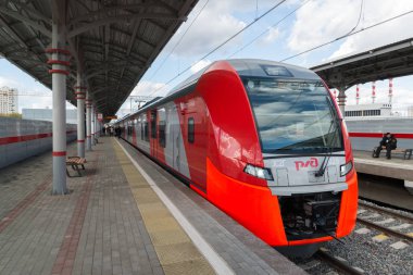 Moscow, Rusya Federasyonu-Ekim 01.2016. yüksek hızlı tren yutmak istasyonunda Shelepiha Moskova Merkezi yüzük