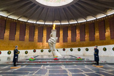Volgograd, Rusya Federasyonu - Kasım 2.2016. Sonsuz alev içinde Hall, askeri zafer Mamayev Kurgan,