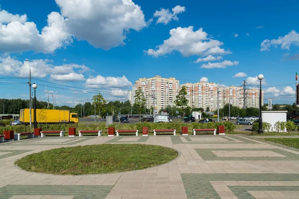 Moscou, Russie - 09 juillet 2016. Vue générale de la ruelle de Mitino — Photo