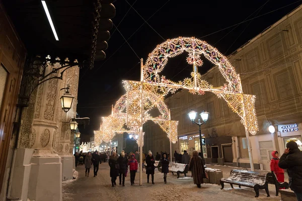 Moscow, Russia - January 10.3016. Festival - Christmas light - on street Nikolskaya — Stock Photo, Image