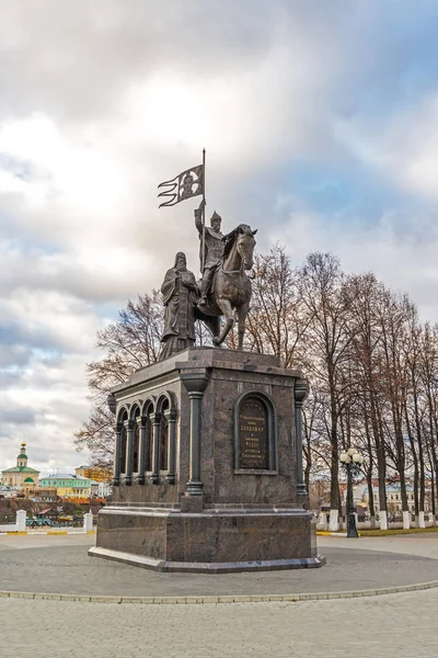 Vladimir, Russia - November 05.2015. The monument to St. Prince Vladimir and Fedor — Stock Photo, Image