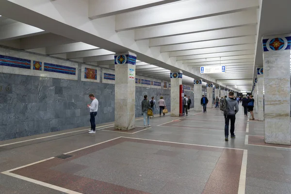 Moskva, Rusko - červen 10.2016. Interiér stanice metra Novogirejevo — Stock fotografie